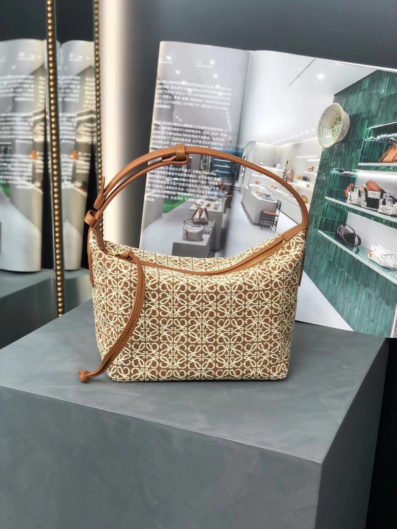 20240406 LOEWE水餃手提包 海外專櫃原單代購 專櫃同步在售