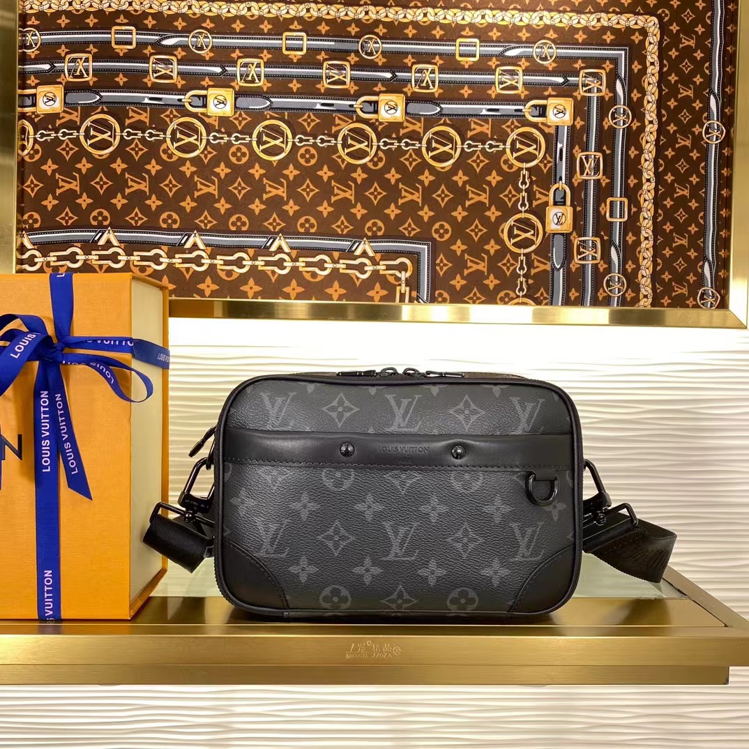 20240422 LV M46955帆布斜背郵差包 海外原單 歐美代購 專櫃同步在售