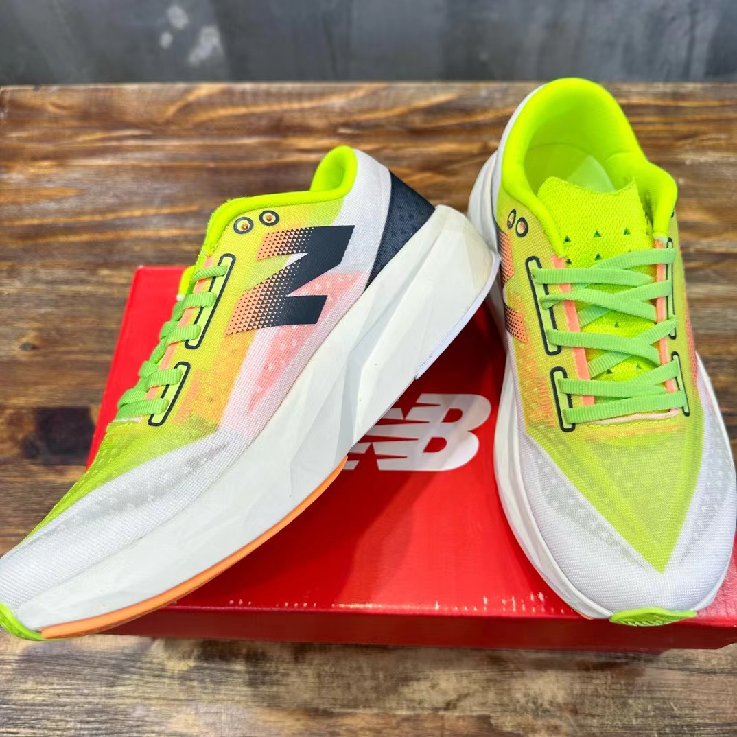 20240521 NB Balance FuelCell Rebel V4潮流休閒運動鞋 海外原單 歐美代購 台北101專櫃官網同步在售