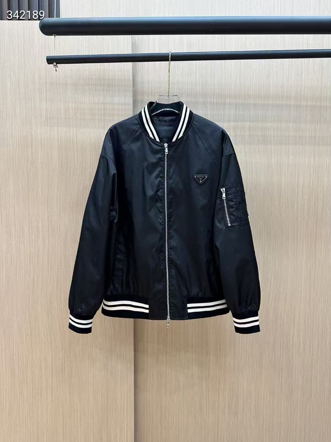 20250218 PRADA 潮流T恤短袖時尚T恤外套 海外原單免稅平行輸入 歐美代購 台北101專櫃官網同步在售