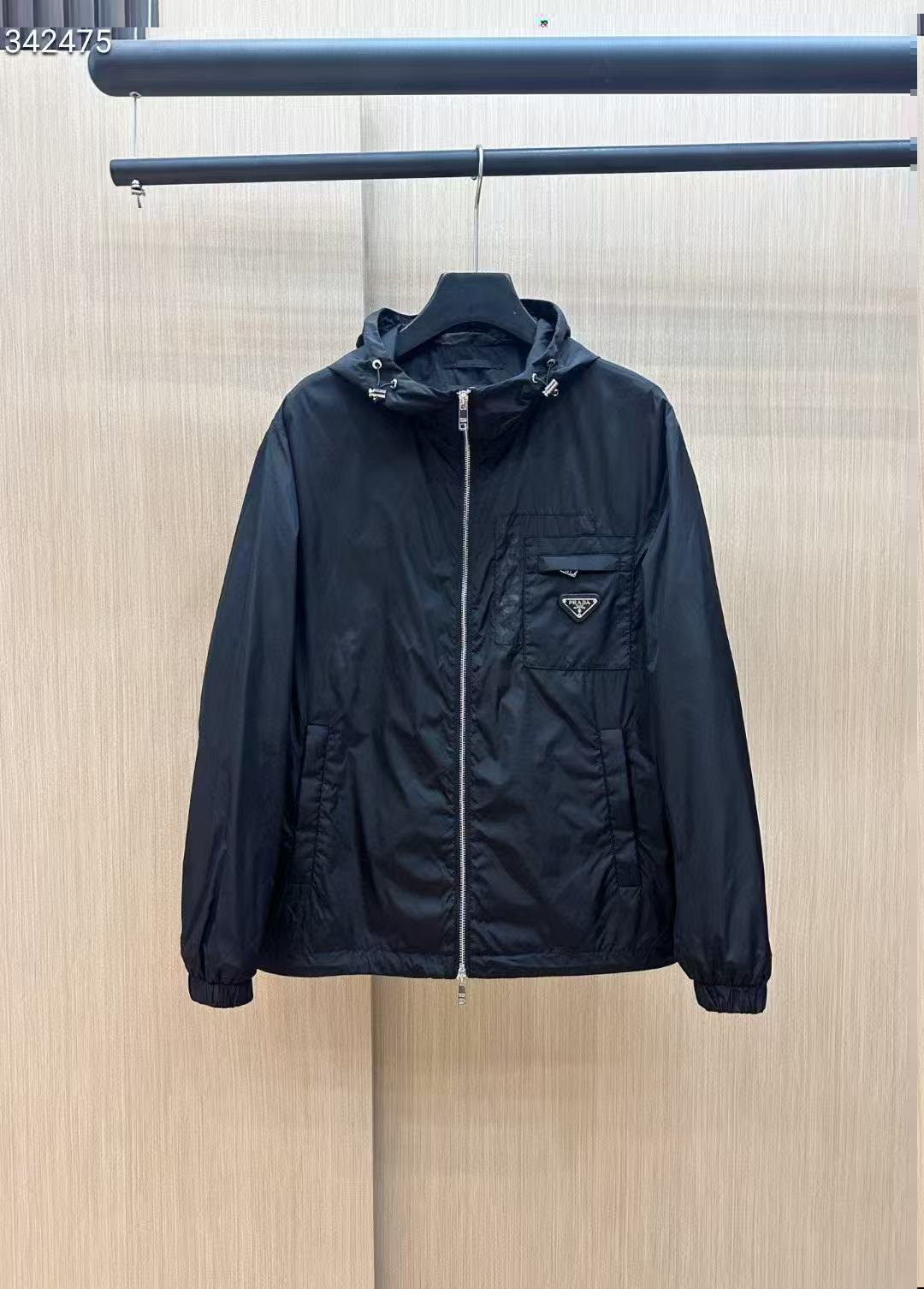 20250218 PRADA 潮流T恤短袖時尚T恤外套 海外原單免稅平行輸入 歐美代購 台北101專櫃官網同步在售