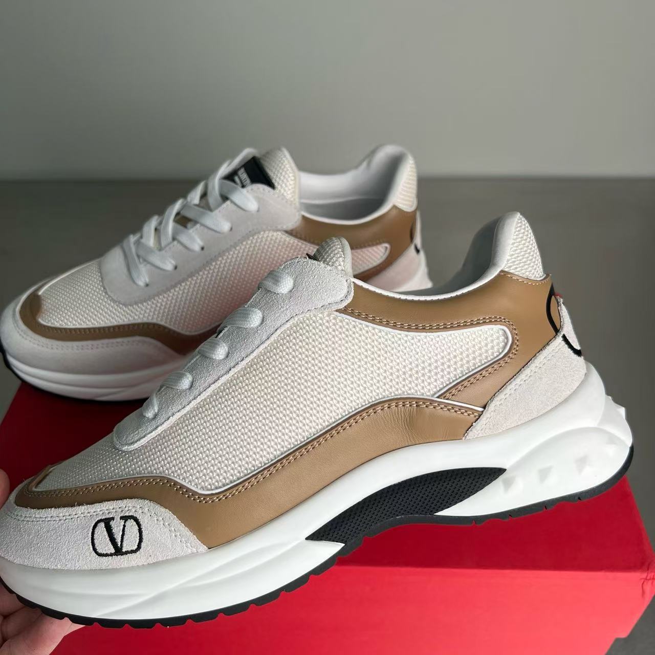 20250305 華倫天奴 潮流休閒時尚運動鞋 海外原單免稅平行輸入 歐美代購 台北101專櫃官網同步在售