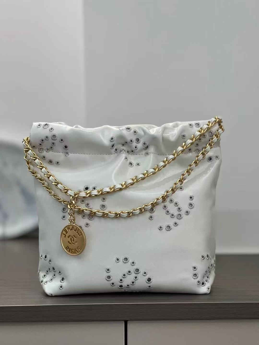 20250414 香奈兒 2025 全皮肩背包 海外原單免稅平行輸入 歐美代購 台北101專櫃官網同步在售