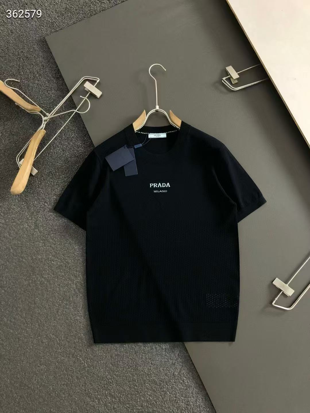 20250416 PRADA 潮流短袖短T 海外原單免稅平行輸入 歐美代購 台北101專櫃官網同步在售