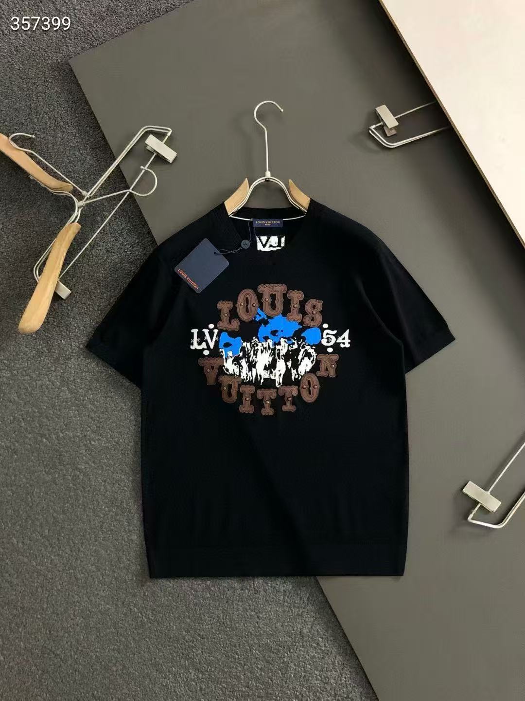 20250416 LV 潮流短袖短T 海外原單免稅平行輸入 歐美代購 台北101專櫃官網同步在售