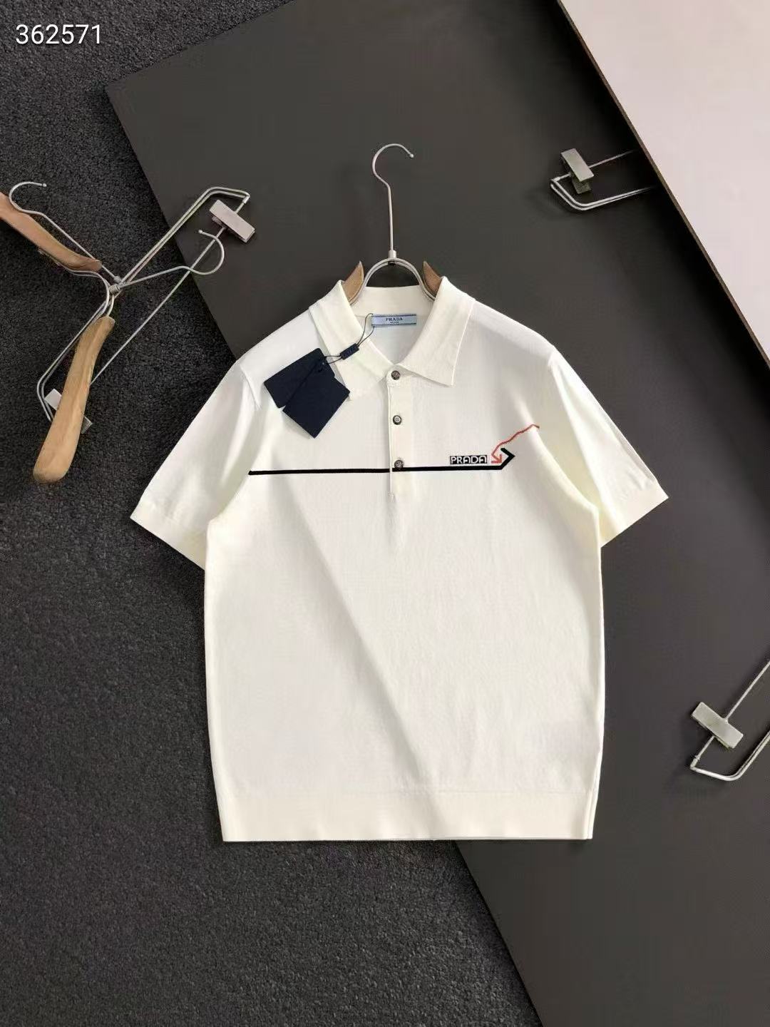 20250416 PRADA 潮流短袖短T 海外原單免稅平行輸入 歐美代購 台北101專櫃官網同步在售