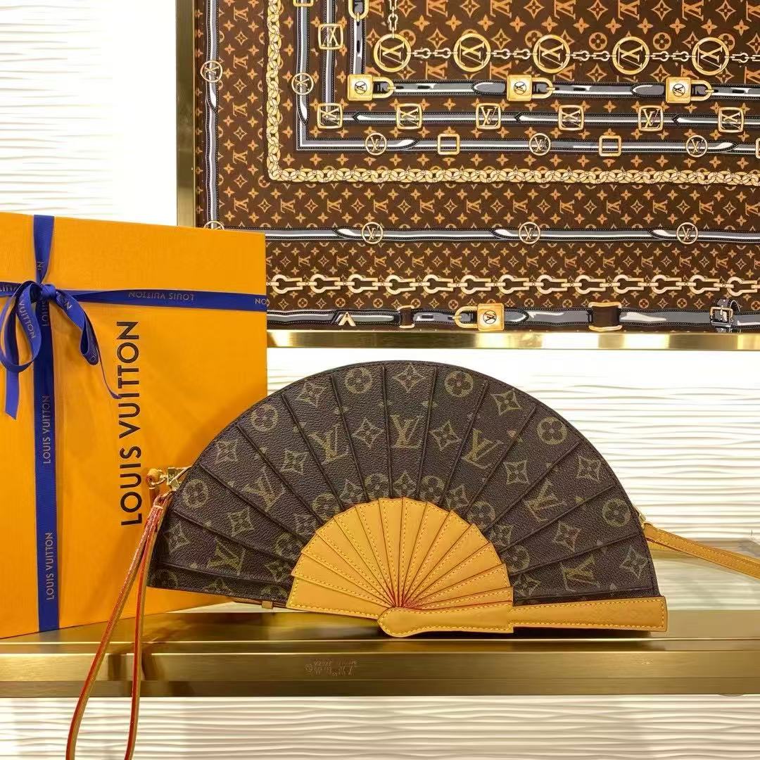 20250505 LV M14804 老花全皮扇形包 海外原單免稅平行輸入 歐美代購 台北101專櫃官網同步在售