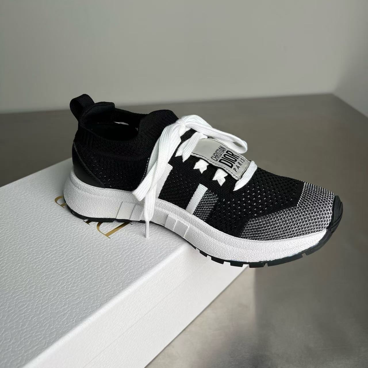 20250518 DIOR 潮流休閒時尚運動鞋 海外原單免稅平行輸入 歐美代購 台北101專櫃官網同步在售 3色