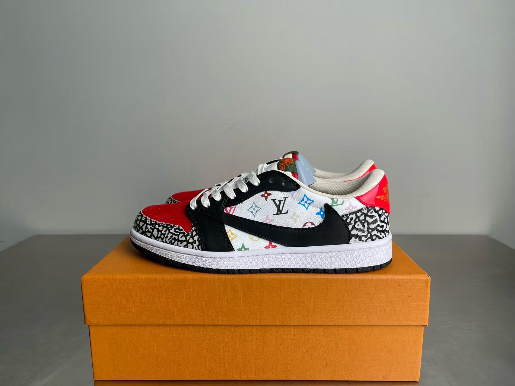 20251005 LV聯名NIKE 潮流休閒運動鞋 海外原單免稅平行輸入 歐美代購 台北101專櫃官網同步在售 3款